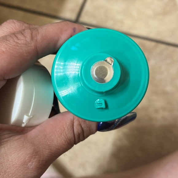 NWT daily gel cleanser from selfless by Hiram - Picture 3 of 3